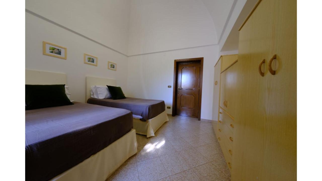 Tenuta Con Due Abitazioni Indipendenti Martina Franca Exterior photo