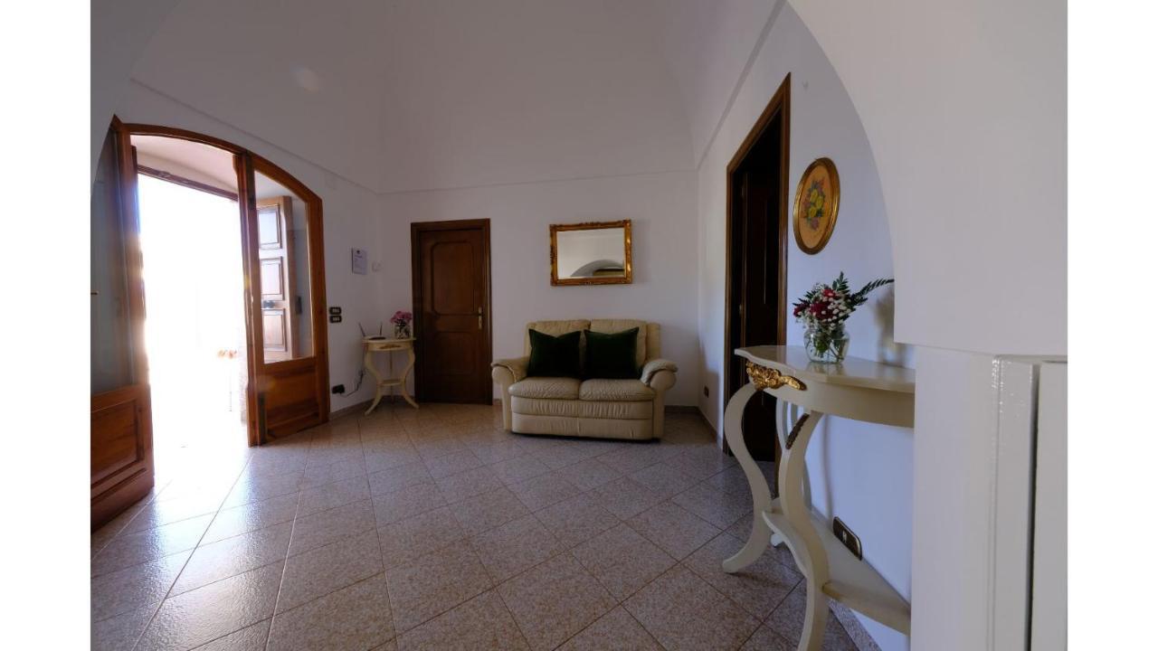 Tenuta Con Due Abitazioni Indipendenti Martina Franca Exterior photo
